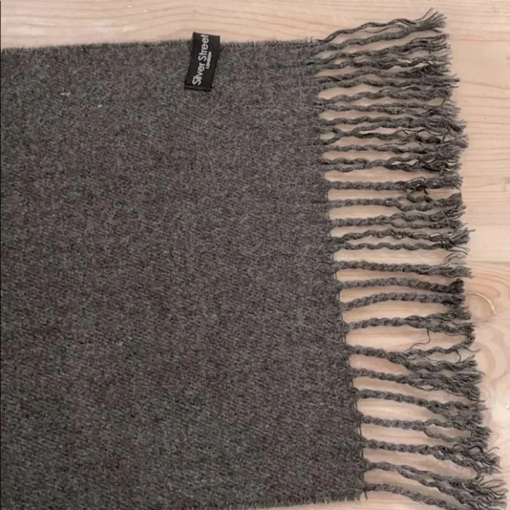 Scarf - Picture 6 of 8